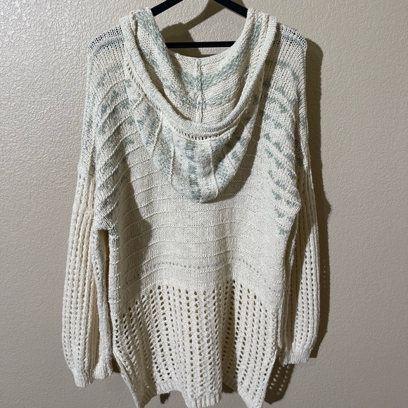 Sold - Picture 3 of 7